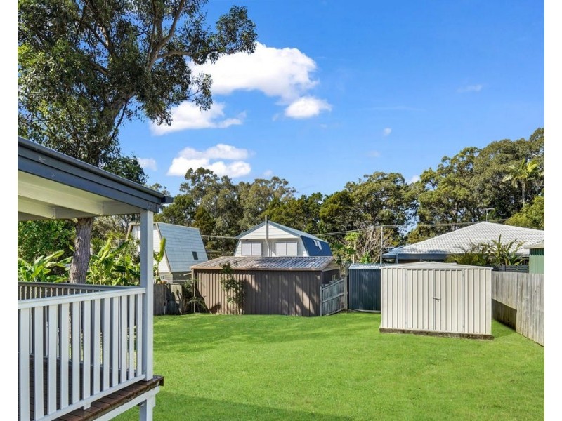 39 Phillips Street, Coochiemudlo Island QLD 4184