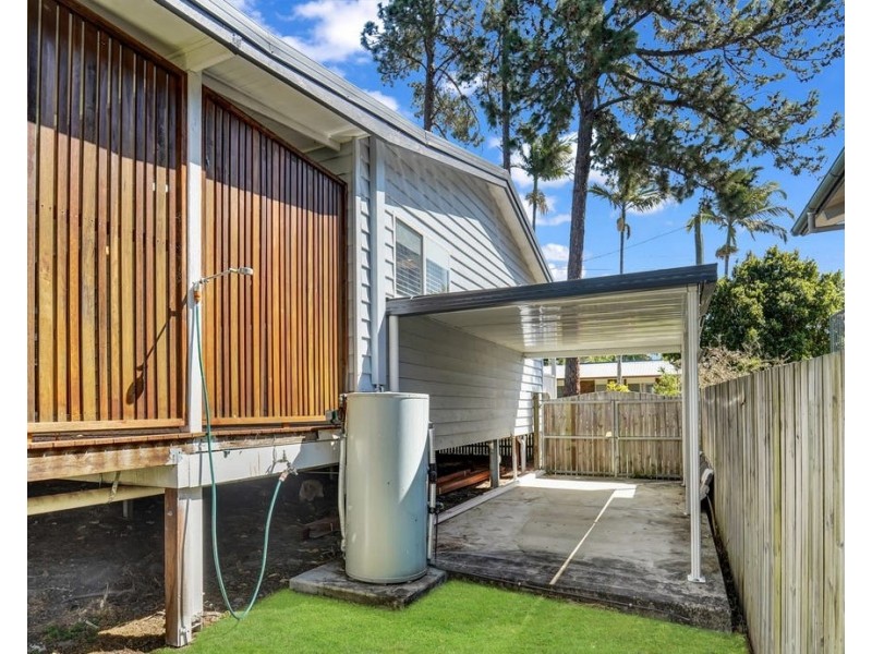 39 Phillips Street, Coochiemudlo Island QLD 4184