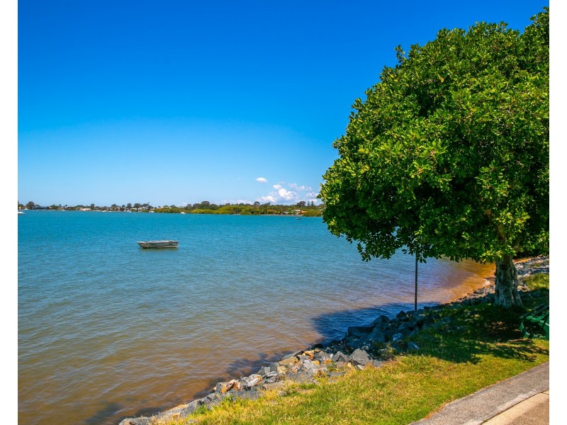 13 Magnolia Parade, Victoria Point QLD 4165