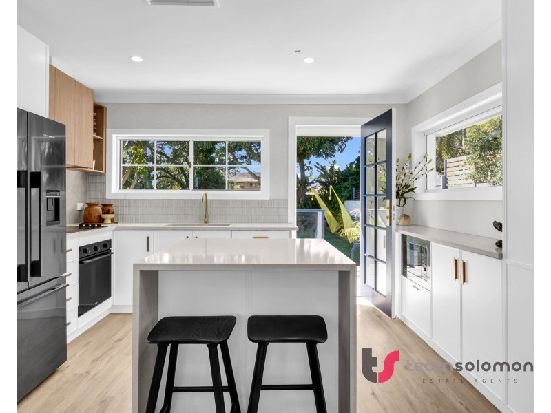 16 Weinam Street, Redland Bay QLD 4165