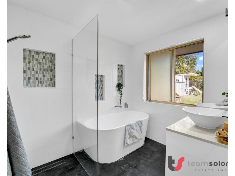 86-88 Thylungra Road, Park Ridge South QLD 4125