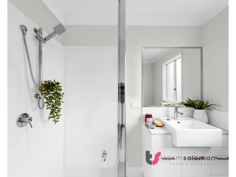 52a Benfer Road, Victoria Point QLD 4165