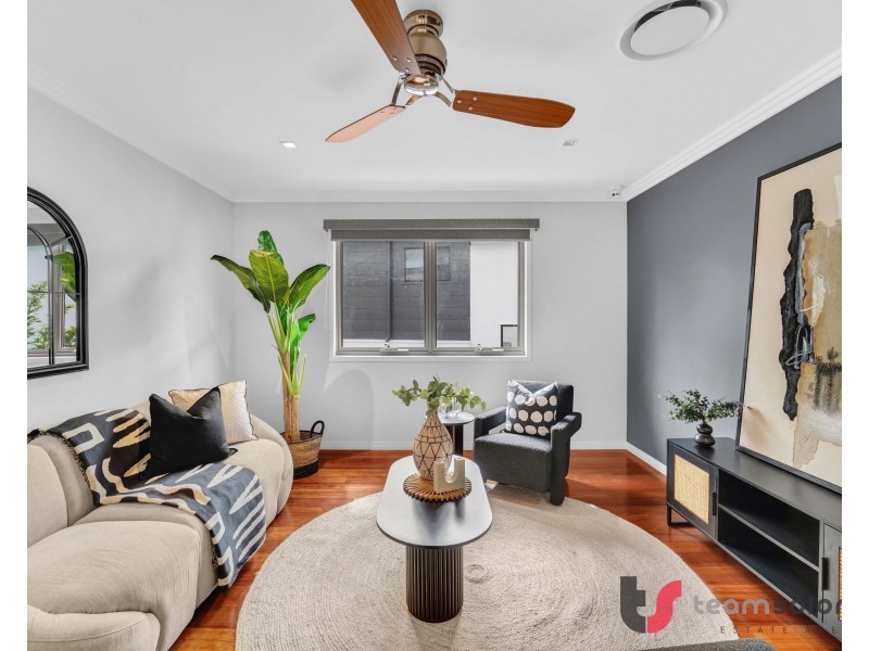 41 Nelson Place, Carindale QLD 4152