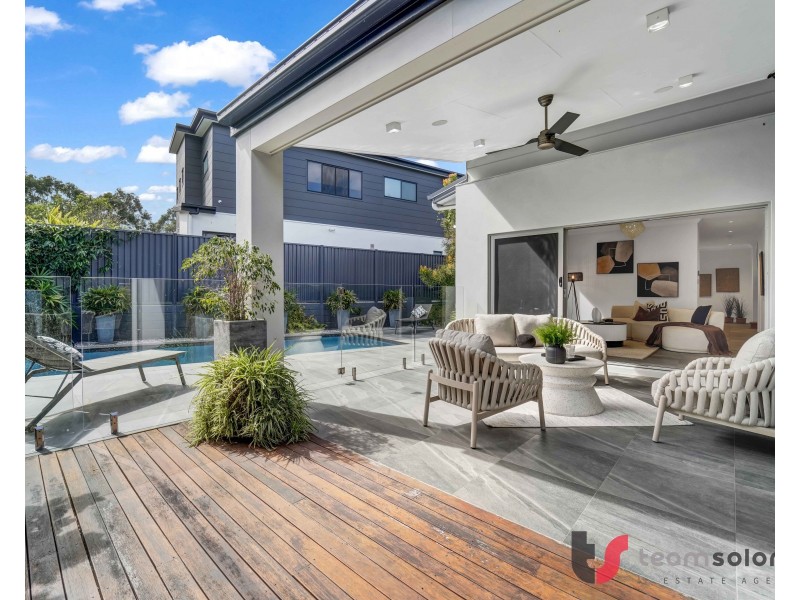 41 Nelson Place, Carindale QLD 4152