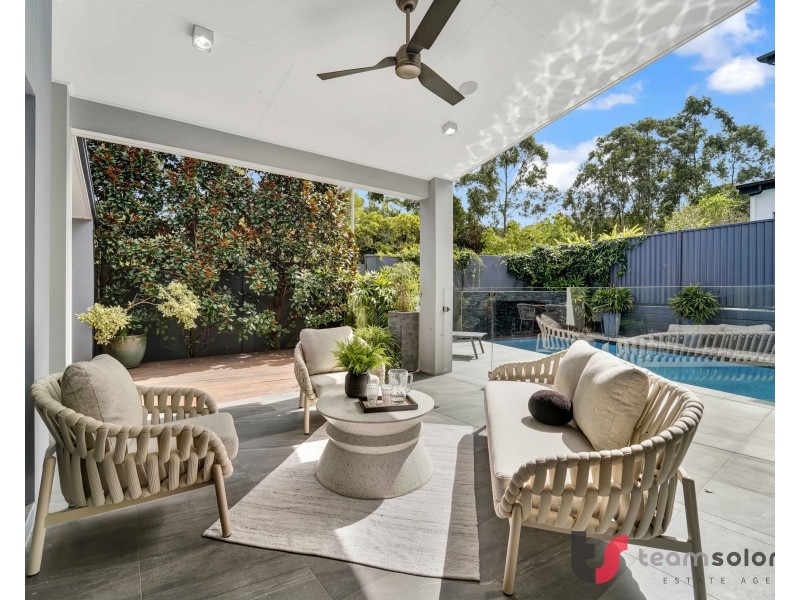 41 Nelson Place, Carindale QLD 4152