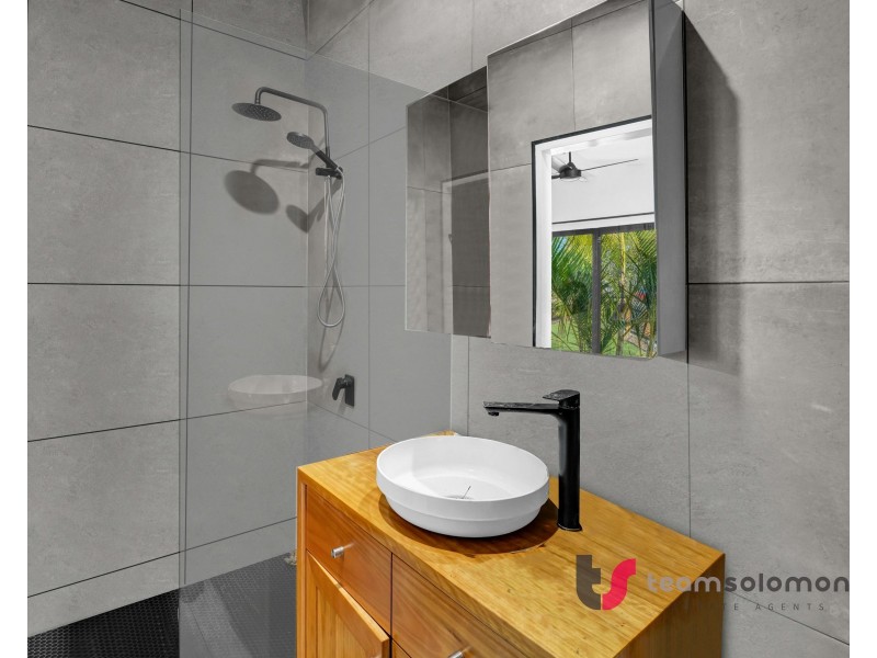 49 Esplanade, Deception Bay QLD 4508