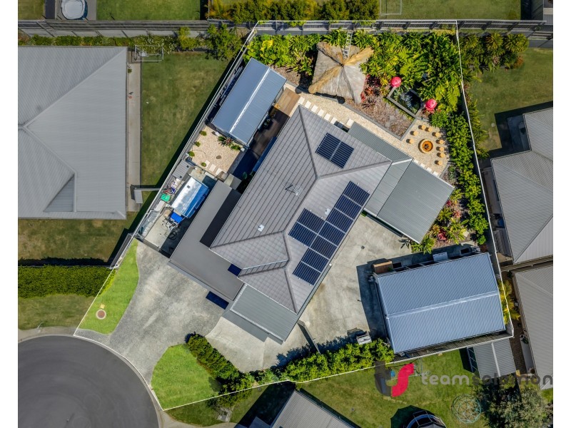 4 Brookside Close, Redland Bay QLD 4165