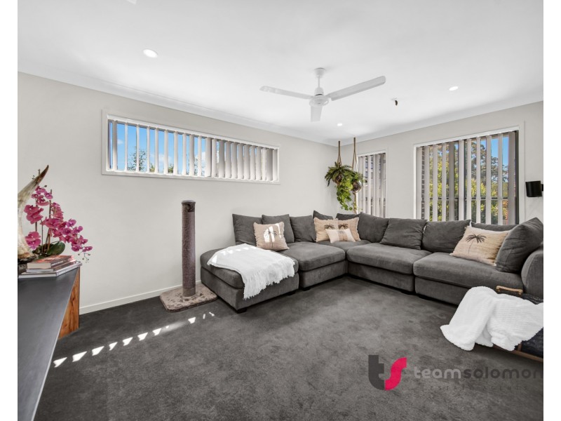 4 Brookside Close, Redland Bay QLD 4165