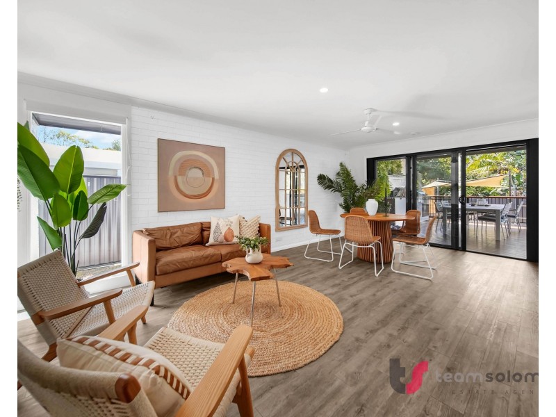 2 Chestnut Crs, Victoria Point QLD 4165