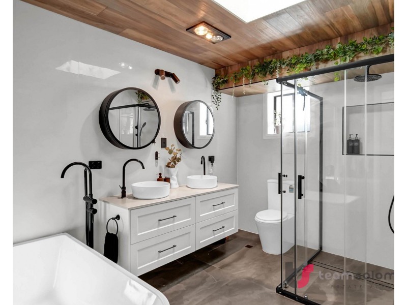 2 Chestnut Crs, Victoria Point QLD 4165
