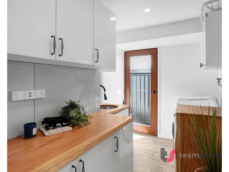 2 Chestnut Crs, Victoria Point QLD 4165