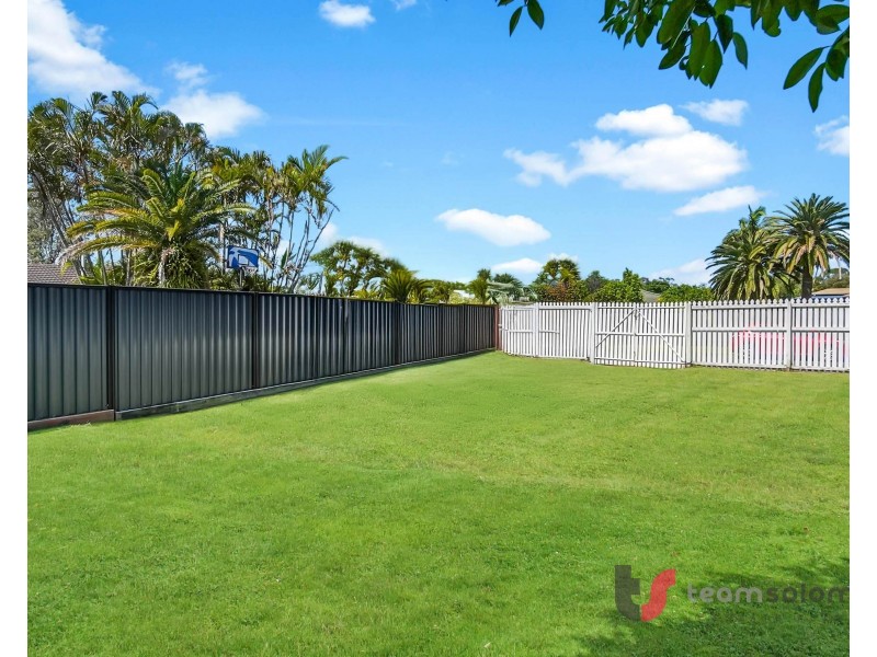 2 Chestnut Crs, Victoria Point QLD 4165