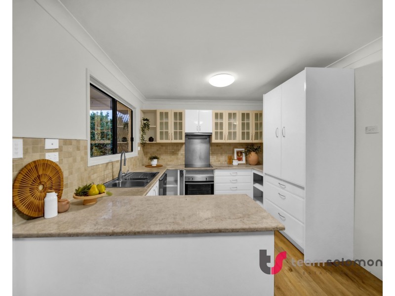 8 Bovingdon Street, Birkdale QLD 4159