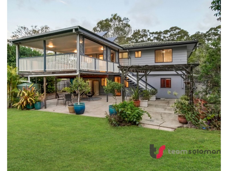 8 Bovingdon Street, Birkdale QLD 4159