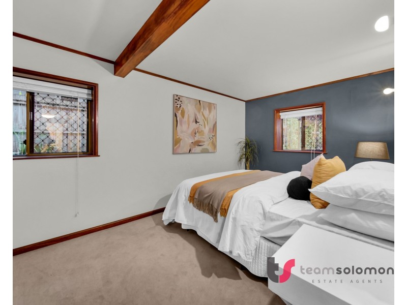 8 Bovingdon Street, Birkdale QLD 4159
