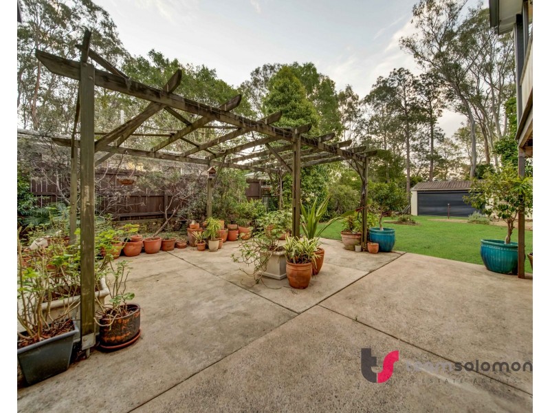 8 Bovingdon Street, Birkdale QLD 4159