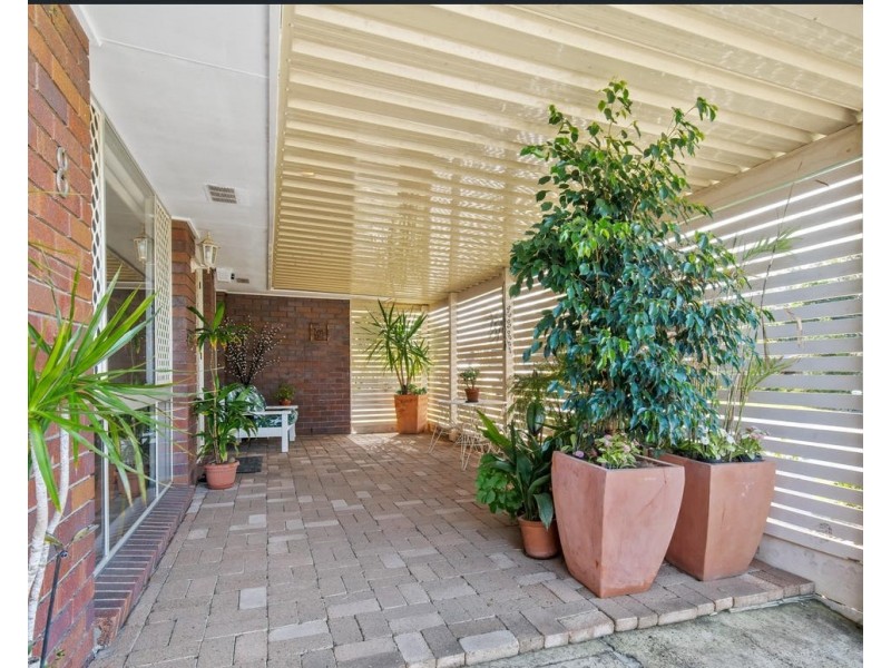 8 Kingfield Court, Regents Park QLD 4118