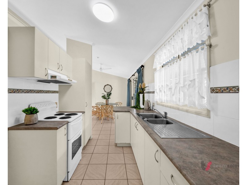 16 Marroo St,, Coochiemudlo Island QLD 4184