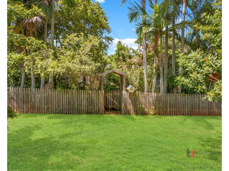 16 Marroo St,, Coochiemudlo Island QLD 4184