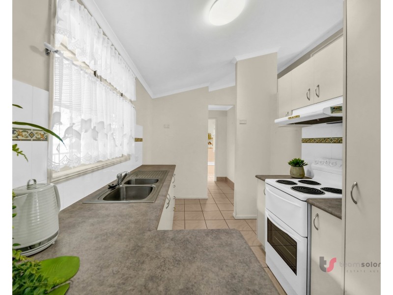 16 Marroo St,, Coochiemudlo Island QLD 4184