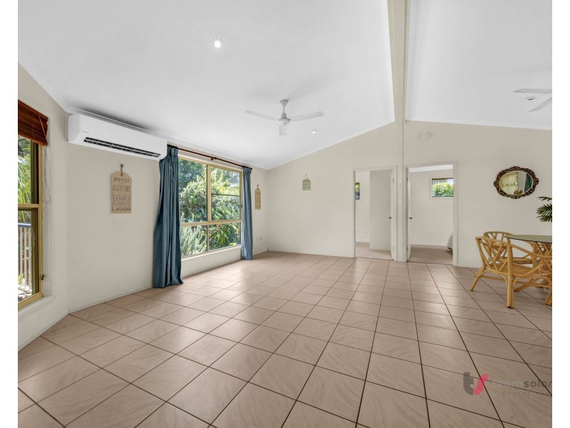 16 Marroo St,, Coochiemudlo Island QLD 4184