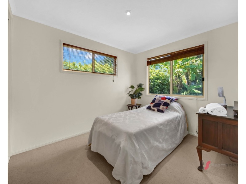 16 Marroo St,, Coochiemudlo Island QLD 4184