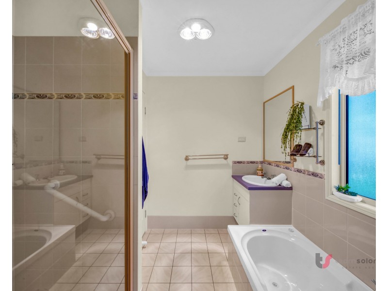 16 Marroo St,, Coochiemudlo Island QLD 4184