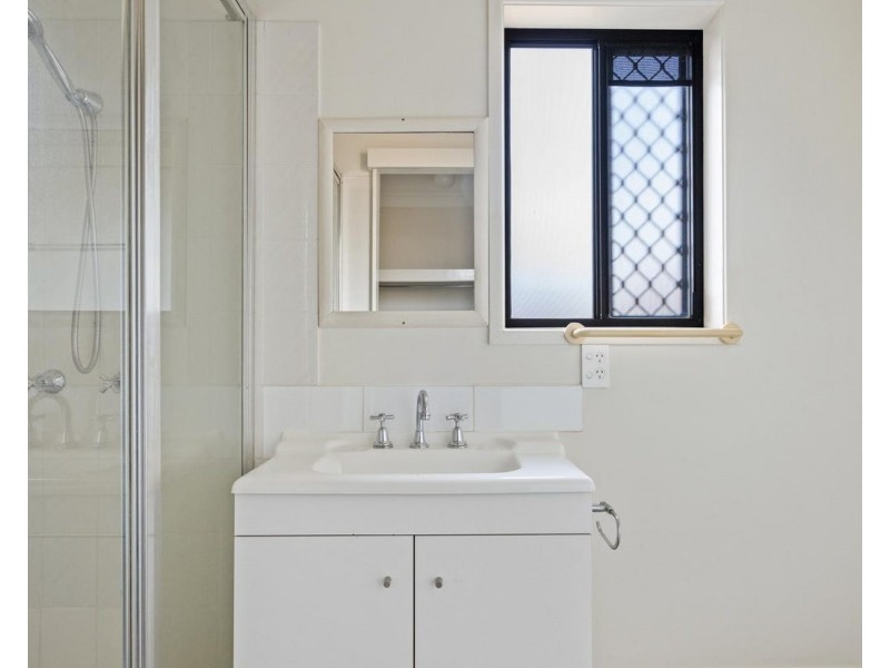 238 Main Street, Redland Bay QLD 4165