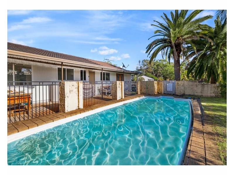 1-3 Chestnut Crs, Victoria Point QLD 4165