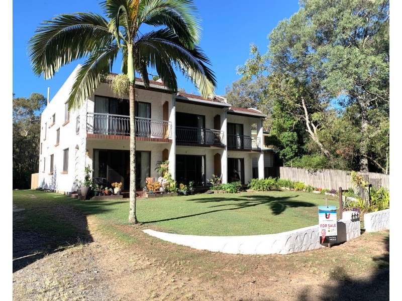 12 Victoria Parade, Coochiemudlo Island QLD 4184