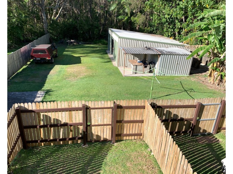 12 Victoria Parade, Coochiemudlo Island QLD 4184