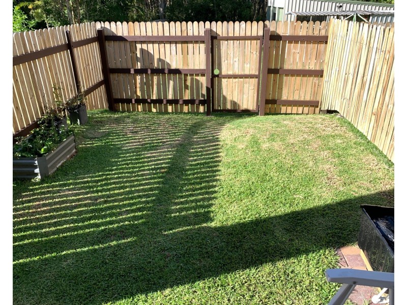 12 Victoria Parade, Coochiemudlo Island QLD 4184