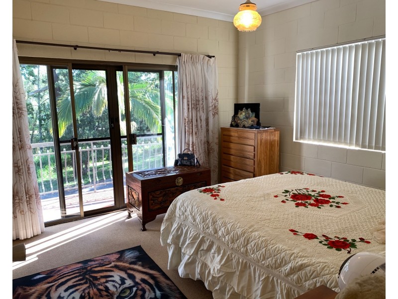 12 Victoria Parade, Coochiemudlo Island QLD 4184