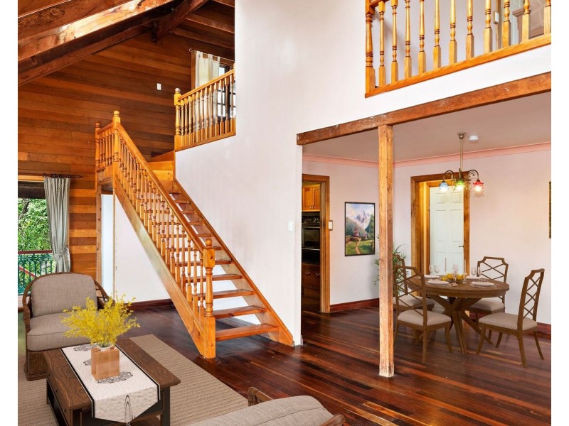 12 Peacock Court, Birkdale QLD 4159