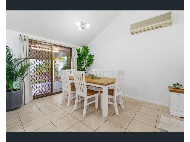 25 Dorachus Drive, Regents Park QLD 4118
