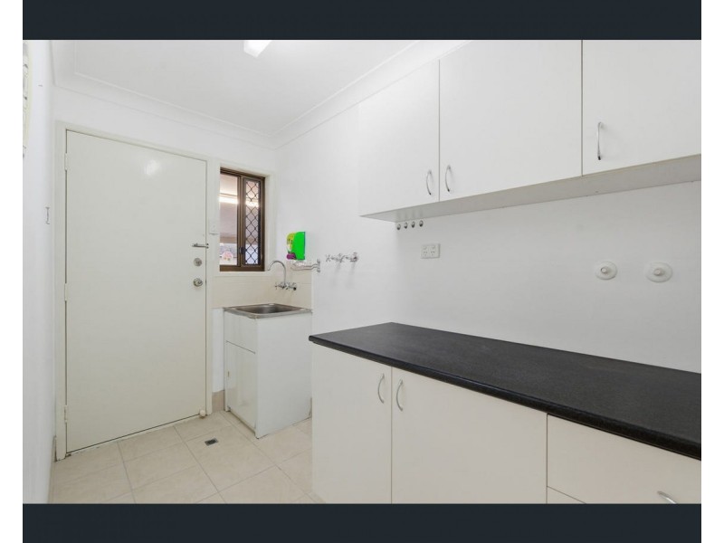 25 Dorachus Drive, Regents Park QLD 4118
