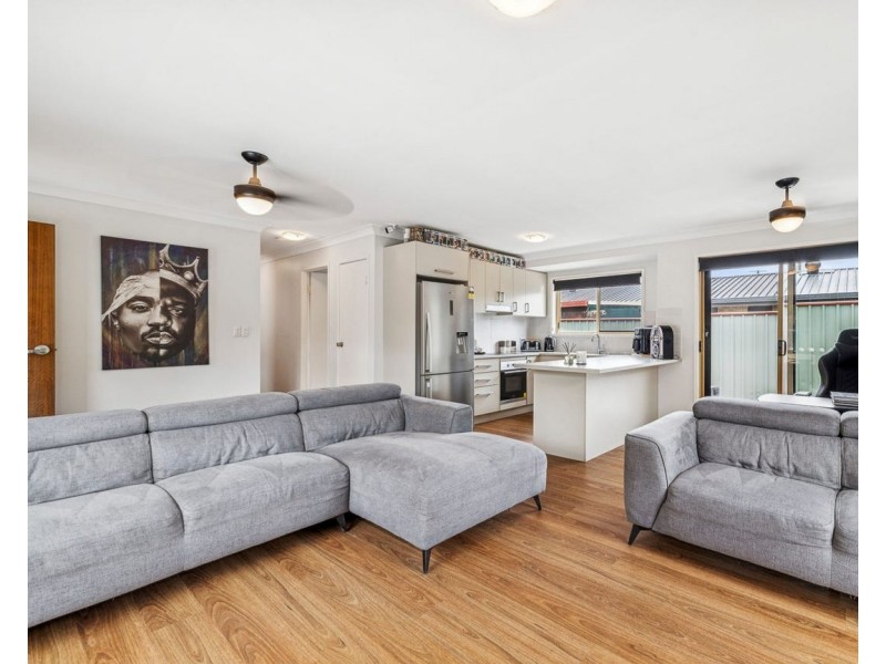 34 Seaton Street, Hillcrest QLD 4118