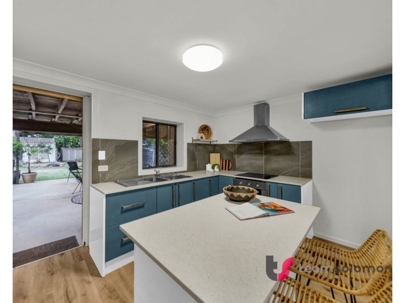 8b Bovingdon Street, Birkdale QLD 4159