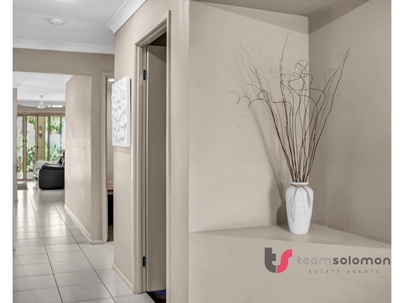 49 Aqua Crescent, Redland Bay QLD 4165