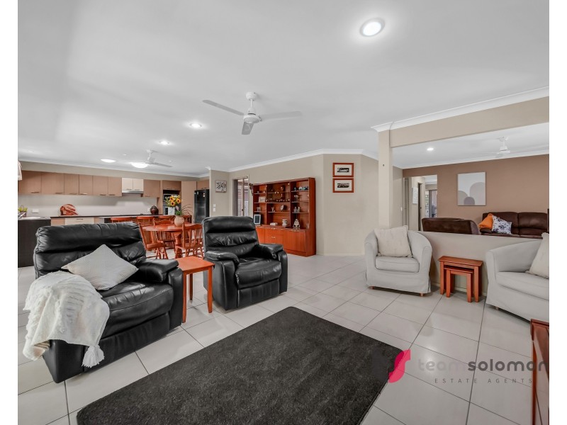 49 Aqua Crescent, Redland Bay QLD 4165