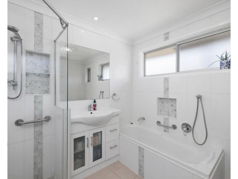 257a Bloomfield, Cleveland QLD 4163