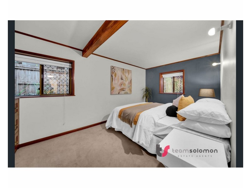 8b Bovingdon Street, Birkdale QLD 4159