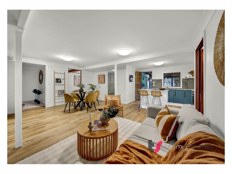 8 Bovingdon Street, Birkdale QLD 4159
