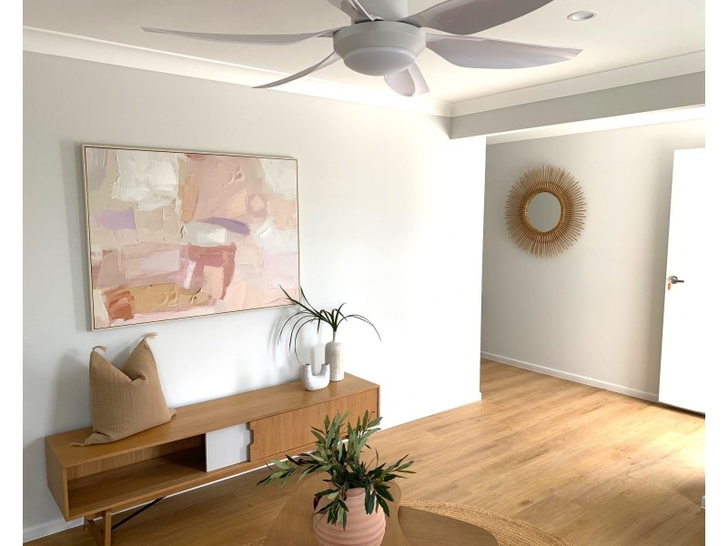 2 Anita Street, Redland Bay QLD 4165