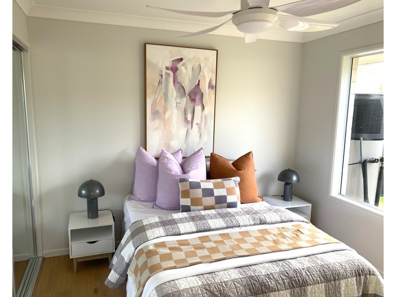 2 Anita Street, Redland Bay QLD 4165