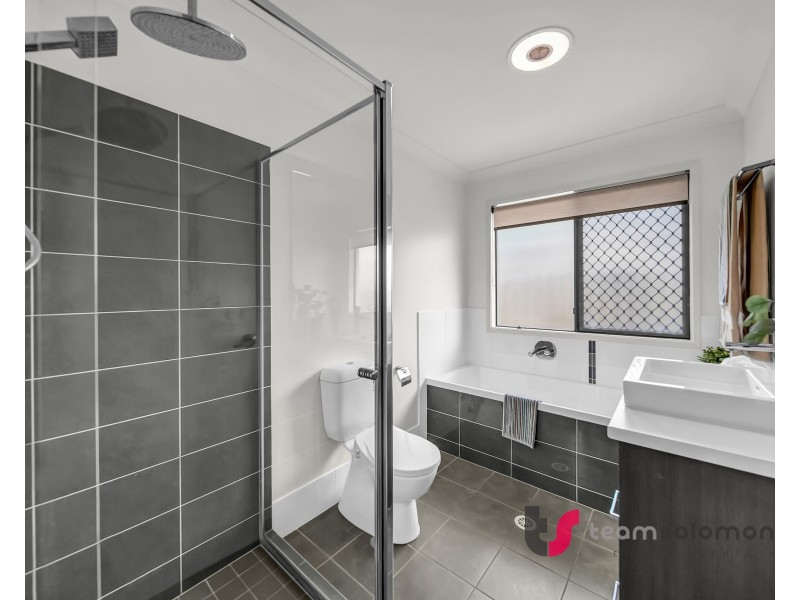 19 Lysaght Drive, Pimpama QLD 4209