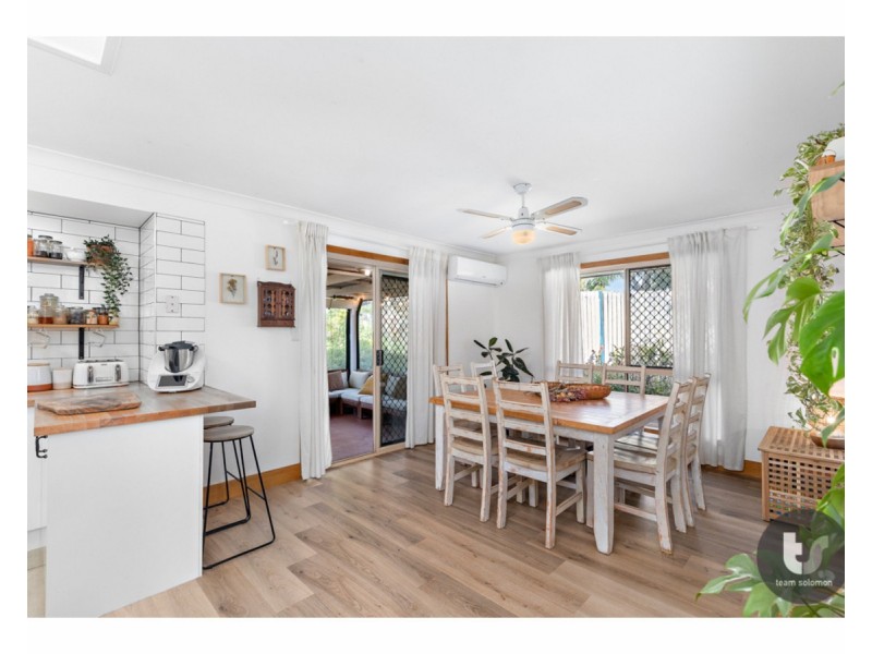 17 Falkirk Parade, Redland Bay QLD 4165