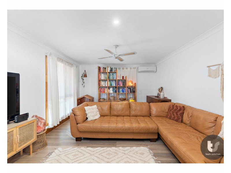 17 Falkirk Parade, Redland Bay QLD 4165