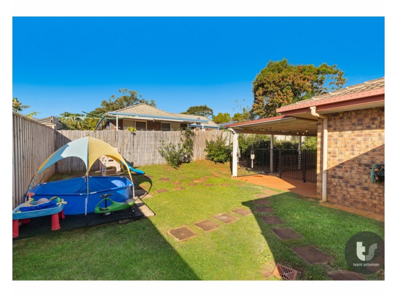 17 Falkirk Parade, Redland Bay QLD 4165