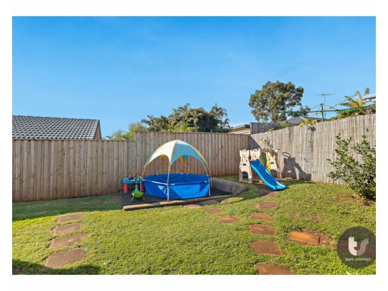 17 Falkirk Parade, Redland Bay QLD 4165